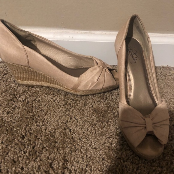 Shoes - Picture 2 of 2